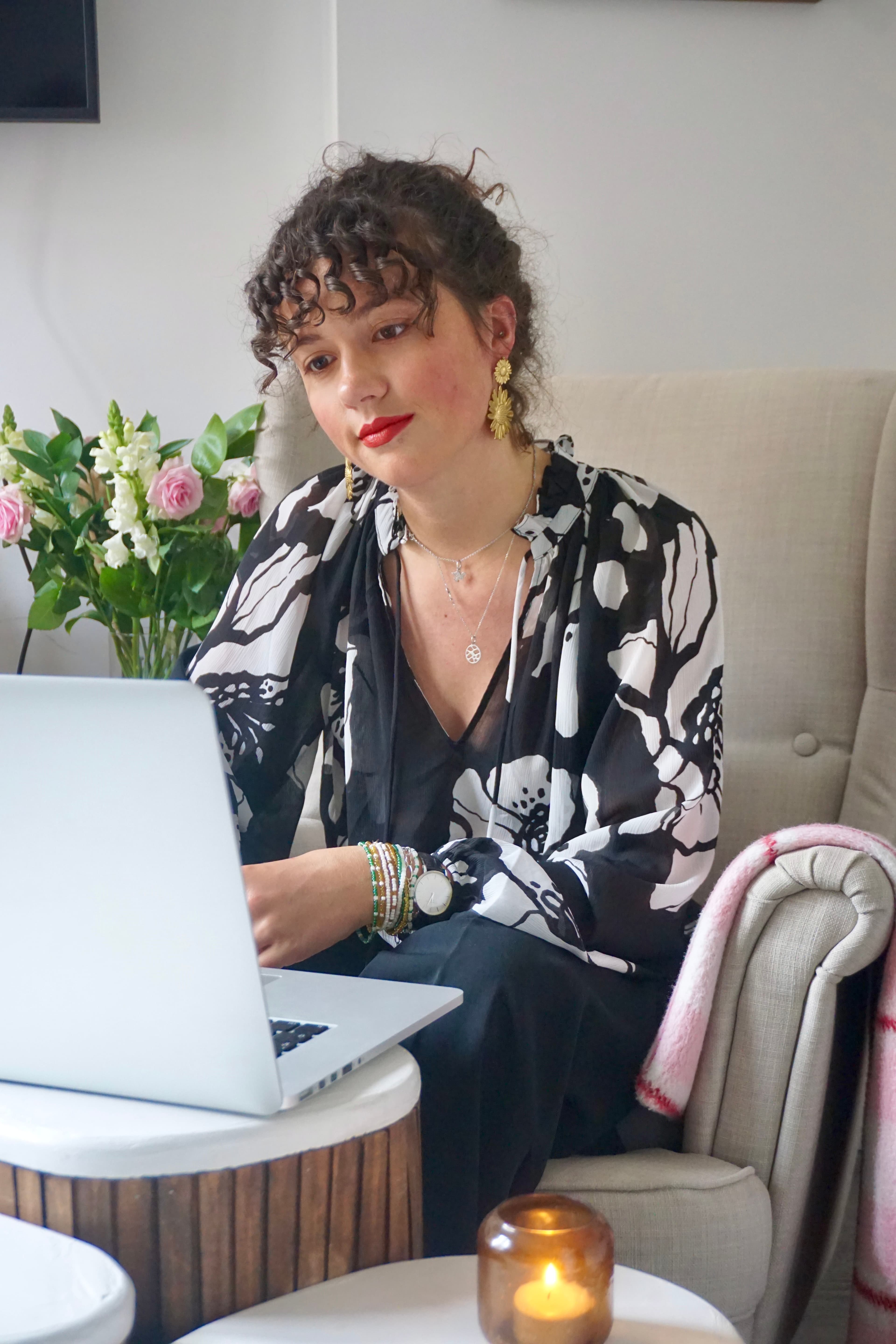 Zoé Dambrune en consultation